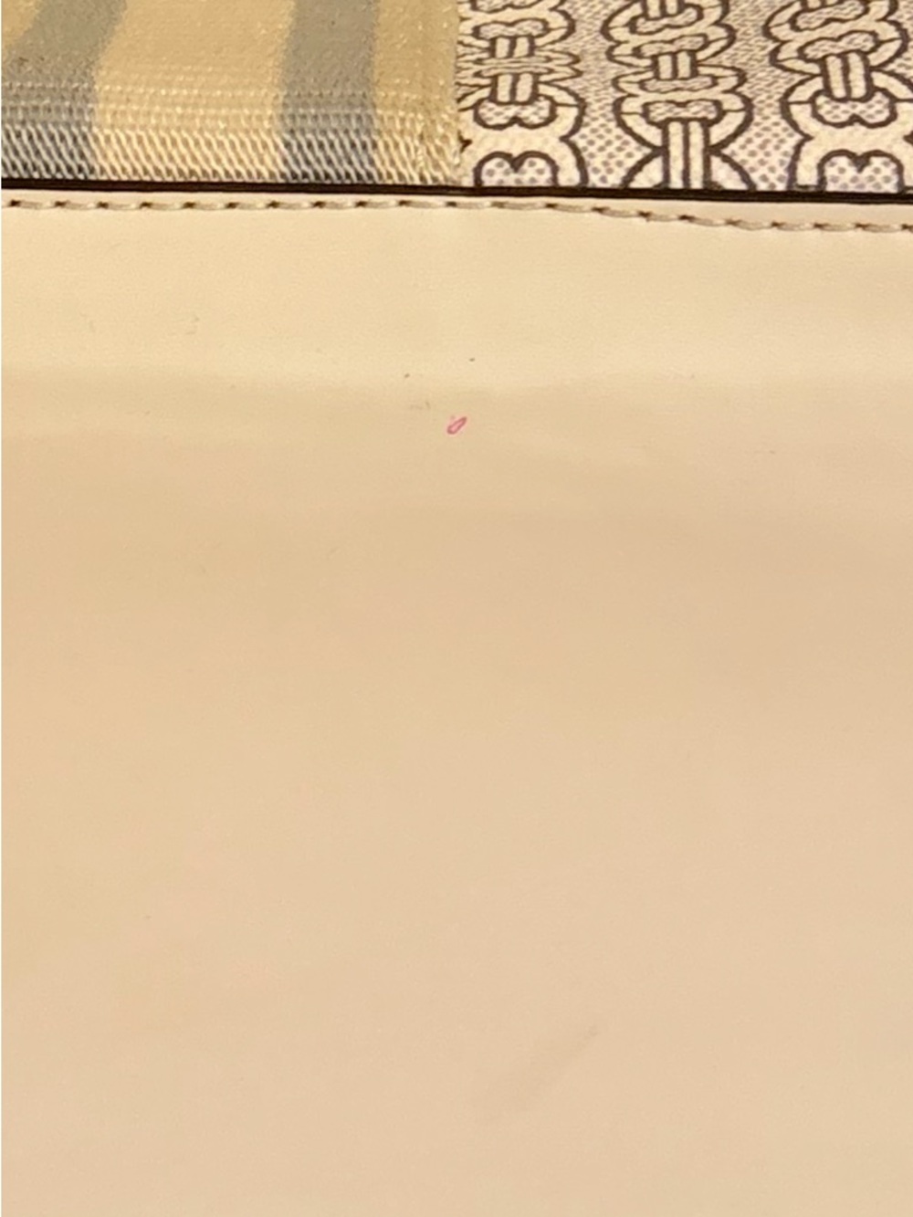Limited Edition Tory Burch Gemini Tote Bag with Daisy Embroidery & Yellow Tag - Picture 14 of 16